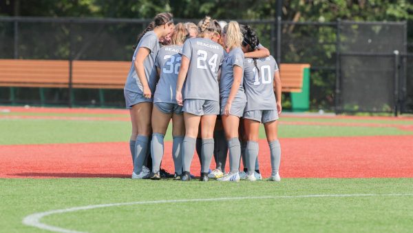Women’s soccer as they play against Arcadia University at the SUNY Cortland Tournament. Photo by Sarah Harlinski / Beacon Athletics