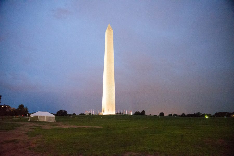 Day+and+night%2C+when+moving+around+the+nations+capital%2C+the+Washington+monument+is+visible+as+a+reference+point.