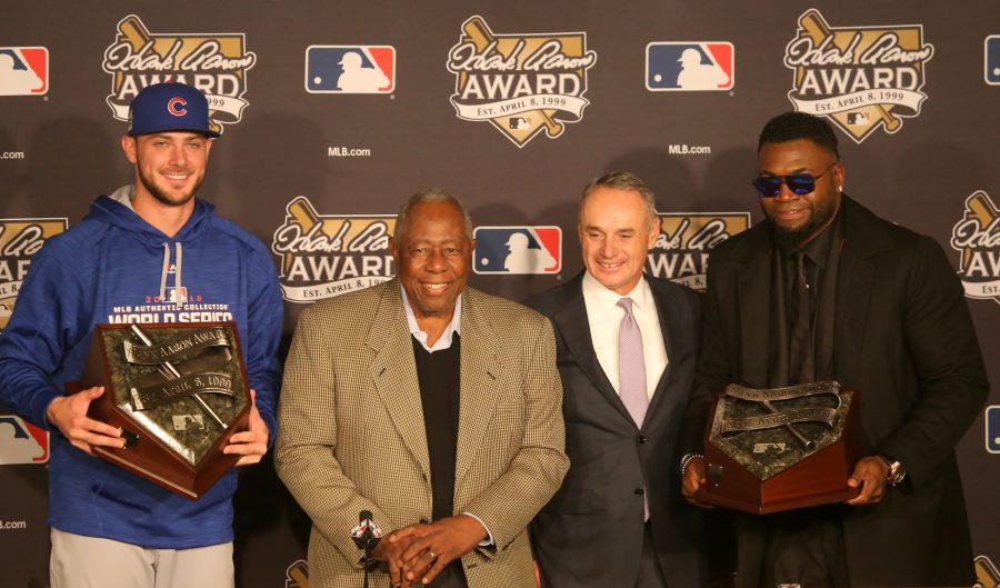 Photo+of+the+Day+Project%2C+Oct.+26%2C+2016%3A+Kris+Bryant%2C+Hank+Aaron%2C+Rob+Manfred+and+David+Ortiz+during+the+Aaron+Award+ceremony.