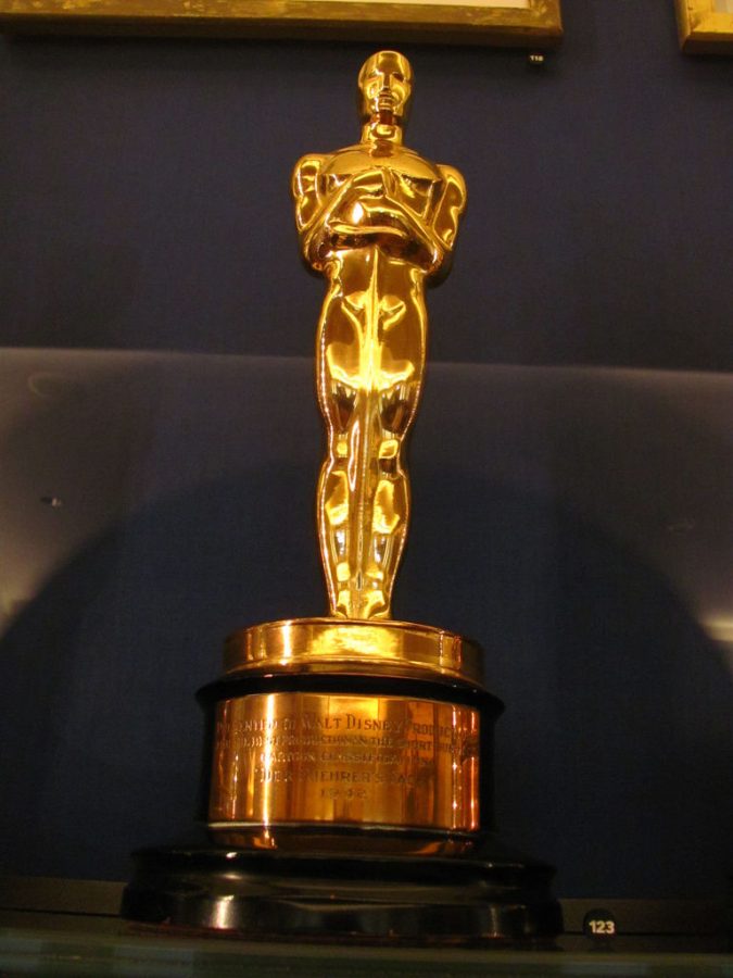 Academy+Award+trophy.