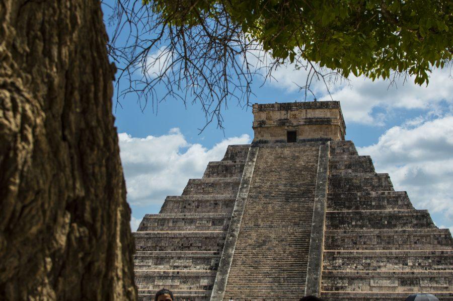 The%26%23160%3BTemple+of+Kukulcan+in+the+ancient+Mayan+city+of%26%23160%3BChichen-Itza.