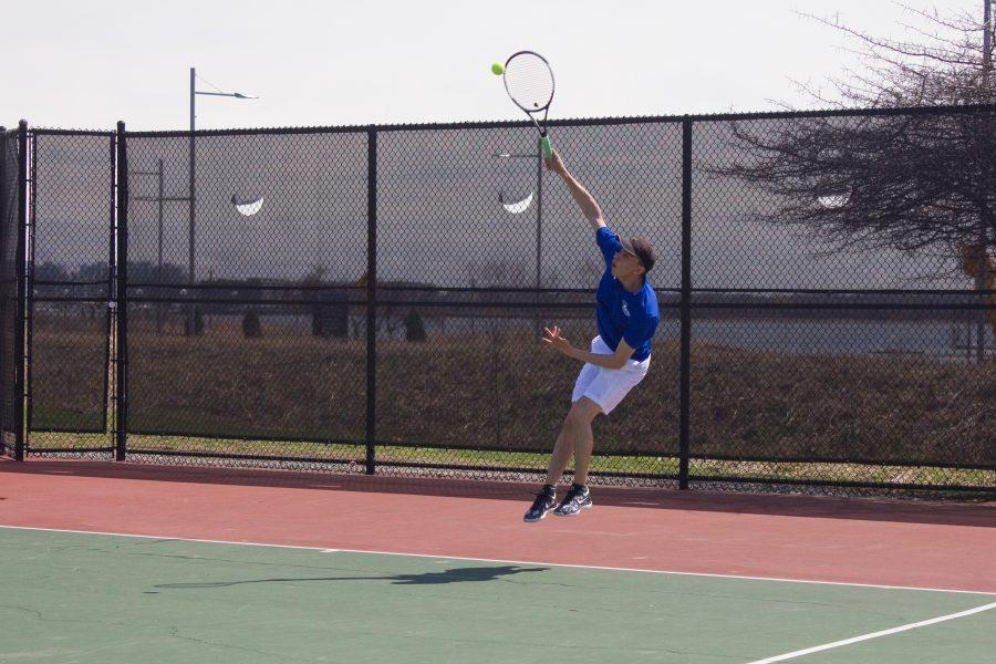 Beacons Mens Tennis Improves to 4-0 in LEC Play